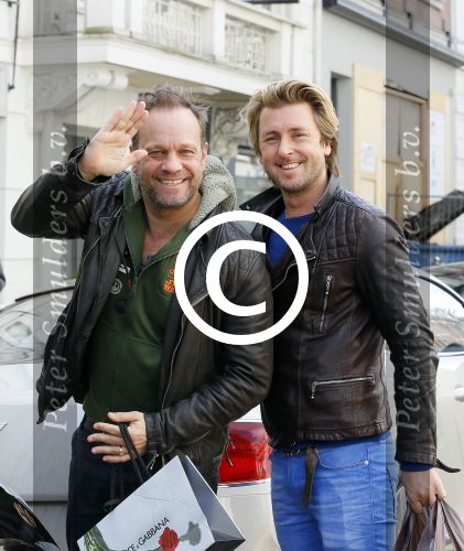 Amsterdam 4 april 2015
Carlo Boszhard met zijn vriend Harold op de pc hooftstraat