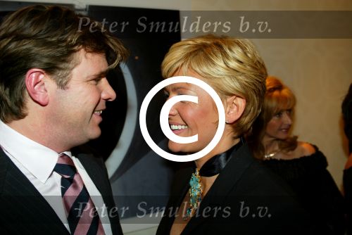 Amsterdam 2 maart 2002

 
Modeshow Mart Visser in het Hilton

Peter Gallas en Carolien Tensen


Peter Smulders bv