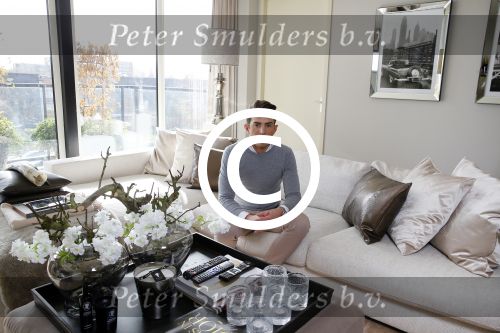 Rotterdam 2 april 2015
Stylist Chiel Harten Torres in zijn huis / appartement