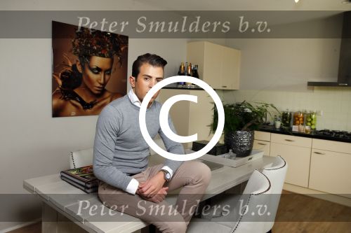 Rotterdam 2 april 2015
Stylist Chiel Harten Torres in zijn huis / appartement