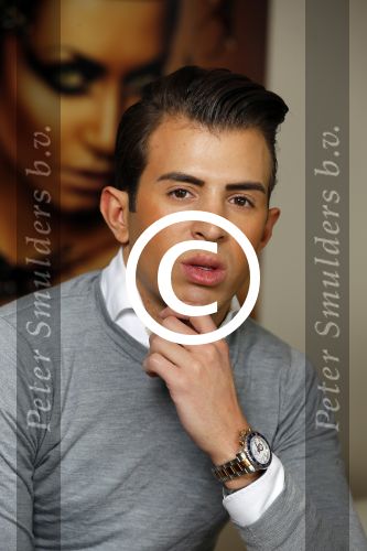 Rotterdam 2 april 2015
Stylist Chiel Harten Torres in zijn huis / appartement