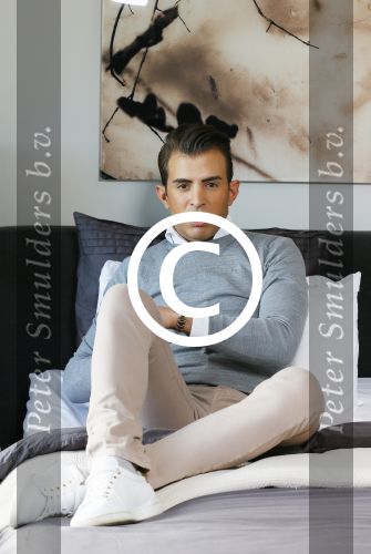 Rotterdam 2 april 2015
Stylist Chiel Harten Torres in zijn huis / appartement