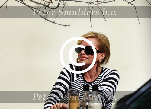 Amsterdam 21 april 2015
Connie Breukhoven geniet lekker op terras van het zonnetje