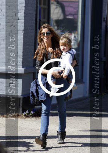 Amsterdam 14 april 2015  
Danie Bles met zoon op de cornelis schuytstraat