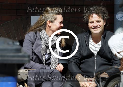 Amsterdam 14 april 2015
Dirk en Suze Zeelenberg op terras op de cornelis schuytstraat