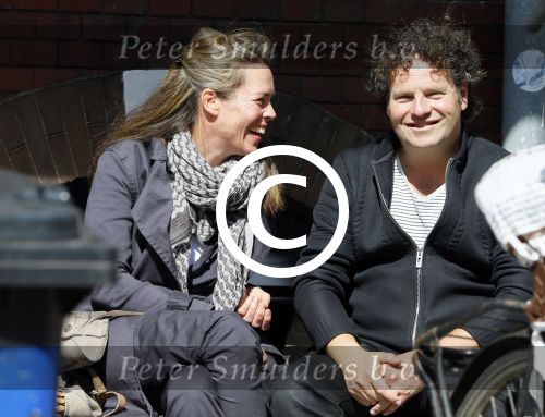 Amsterdam 14 april 2015
Dirk en Suze Zeelenberg op terras op de cornelis schuytstraat