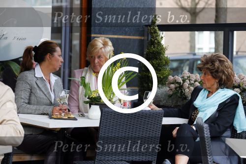 Amsterdam 13 april 2015  
Opnames video clip wesly Bronkhorst met oa Fabienne de Vries Esther Oosterbeek en Netty v d Veer