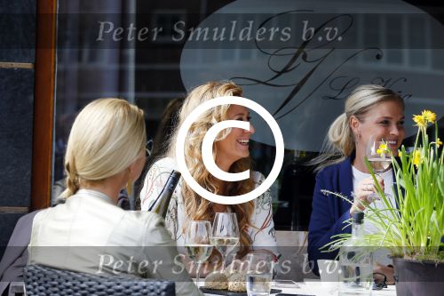 Amsterdam 13 april 2015  
Opnames video clip wesly Bronkhorst met oa Fabienne de Vries Esther Oosterbeek en Netty v d Veer