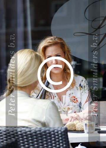Amsterdam 13 april 2015  
Opnames video clip wesly Bronkhorst met oa Fabienne de Vries Esther Oosterbeek en Netty v d Veer