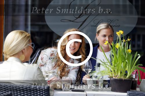 Amsterdam 13 april 2015  
Opnames video clip wesly Bronkhorst met oa Fabienne de Vries Esther Oosterbeek en Netty v d Veer