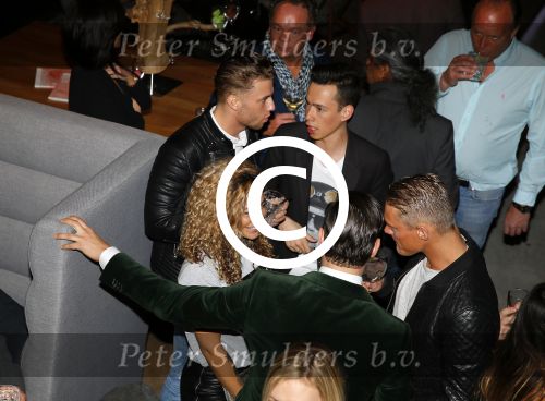 Rotterdam 9 april 2015
Fajah Lourens met haar nieuwe vriend bij de opening van de nieuwe zaak waar Winston Post de manager is in het Hilton Hotel.