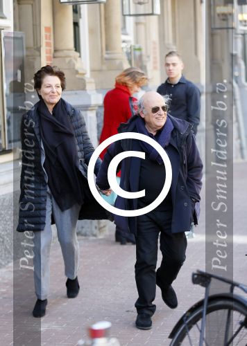 Amsterdam 12 april 2015
Premiere sunshine boys in het nieuwe de la mar theater. Frans Weisz en partner Regina van Gelderen