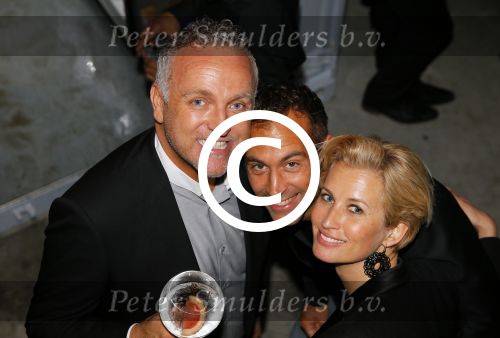 Rotterdam 9 april 2015
Gordon en zijn nieuwe vriend DJ Maurice bij de opening van de nieuwe zaak waar Winston Post de manager is in het Hilton Hotel. Gordon met Anouk Smulders