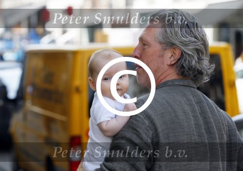 Amsterdam 10 april 2015
Hajo Bruins met zijn dochter op de pc hooftstraat