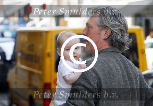 Amsterdam 10 april 2015
Hajo Bruins met zijn dochter op de pc hooftstraat