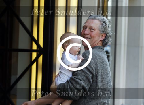 Amsterdam 10 april 2015
Hajo Bruins met zijn dochter op de pc hooftstraat