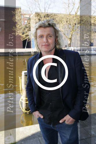 Amsterdam 20 april 2015
Linda de Mol presenteert de nieuwe l\'Homo met op de cover Rick Brandsteder. Hans Klok