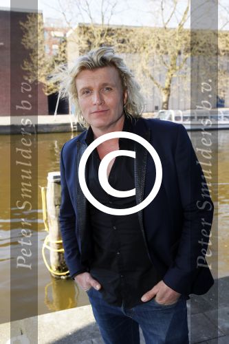 Amsterdam 20 april 2015
Linda de Mol presenteert de nieuwe l\'Homo met op de cover Rick Brandsteder. Hans Klok