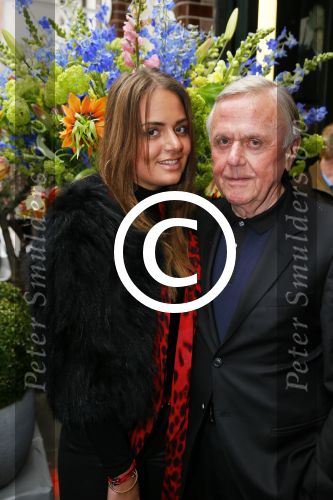 Amsterdam 11 april 2015  
Presentatie boek en 70e verjaardag van Joop Braakhekke bij le Garage. Zijn moeder van 104 jaar oud was aanwezig. Harry Mens met dochter