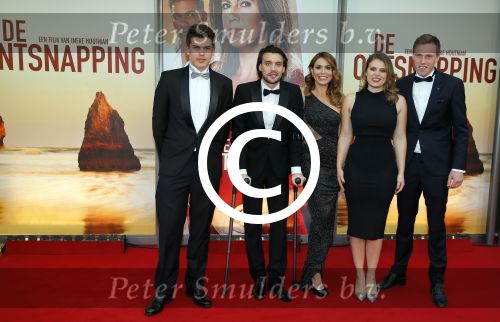 Amsterdam 20 april 2015 
Premiere de ontsnapping in het nieuwe de la mar met in de hoofdrollen Isa Hoes en Edwin Jonker. Heleen v Royen heeft het boek geschreven. Heleen met vriend en kinderen