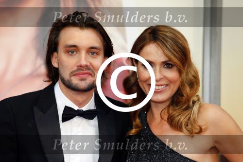 Amsterdam 20 april 2015 
Premiere de ontsnapping in het nieuwe de la mar met in de hoofdrollen Isa Hoes en Edwin Jonker. Heleen v Royen heeft het boek geschreven. Heleen met vriend en kinderen