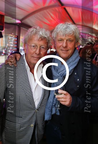 Amsterdam 11 april 2015  
Presentatie boek en 70e verjaardag van Joop Braakhekke bij le Garage. Zijn moeder van 104 jaar oud was aanwezig. jan des Bouvrie met Monique en Benny Garcia