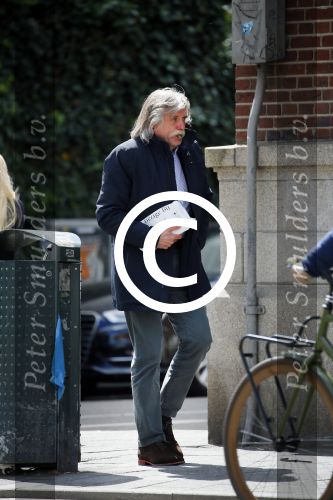 Amsterdam 28 april 2015
Johan Derksen op straat in Amsterdam.