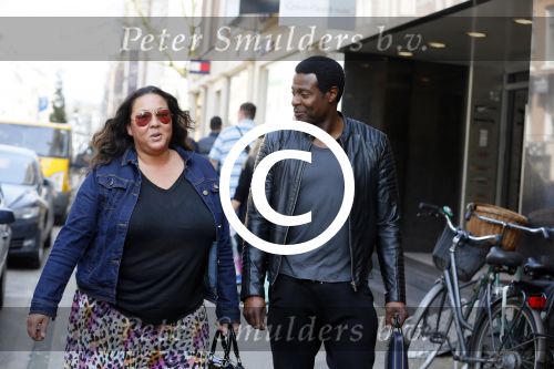 Amsterdam 10 april 2015
John Williams met vriendin op de pc hooftstraat