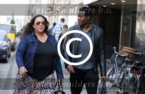Amsterdam 10 april 2015
John Williams met vriendin op de pc hooftstraat