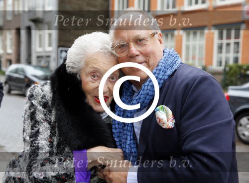 Amsterdam 11 april 2015  
Presentatie boek en 70e verjaardag van Joop Braakhekke bij le Garage. Zijn moeder van 104 jaar oud was aanwezig.
