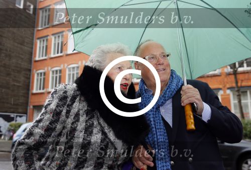 Amsterdam 11 april 2015  
Presentatie boek en 70e verjaardag van Joop Braakhekke bij le Garage. Zijn moeder van 104 jaar oud was aanwezig.