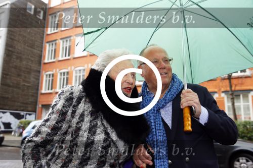Amsterdam 11 april 2015  
Presentatie boek en 70e verjaardag van Joop Braakhekke bij le Garage. Zijn moeder van 104 jaar oud was aanwezig.