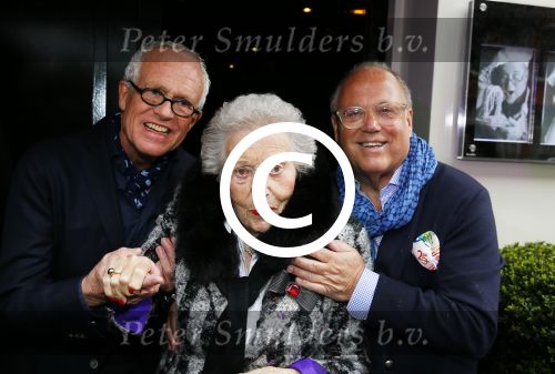Amsterdam 11 april 2015  
Presentatie boek en 70e verjaardag van Joop Braakhekke bij le Garage. Zijn moeder van 104 jaar oud was aanwezig.