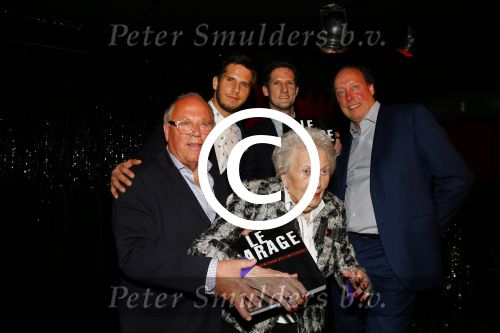Amsterdam 11 april 2015  
Presentatie boek en 70e verjaardag van Joop Braakhekke bij le Garage. Zijn moeder van 104 jaar oud was aanwezig.