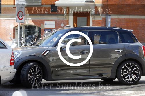 Amsterdam 30 april 2015
Joop Braakhekke in zijn mini cooper countryman