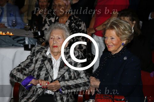 Amsterdam 11 april 2015  
Presentatie boek en 70e verjaardag van Joop Braakhekke bij le Garage. Zijn moeder van 104 jaar oud was aanwezig.
