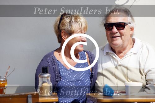 Amsterdam 23 en 24 april 2015
Puck Croiset (met kleindochter) en Jules Croiset op terras