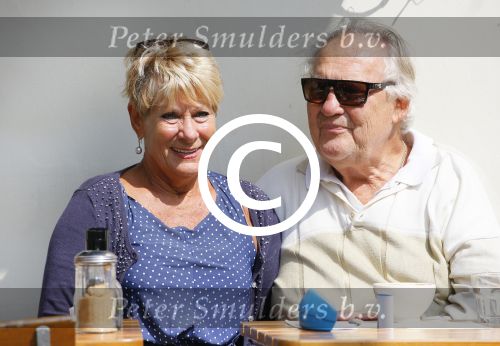 Amsterdam 23 en 24 april 2015
Puck Croiset (met kleindochter) en Jules Croiset op terras