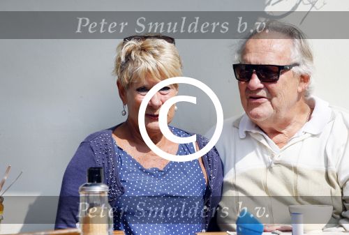 Amsterdam 23 en 24 april 2015
Puck Croiset (met kleindochter) en Jules Croiset op terras