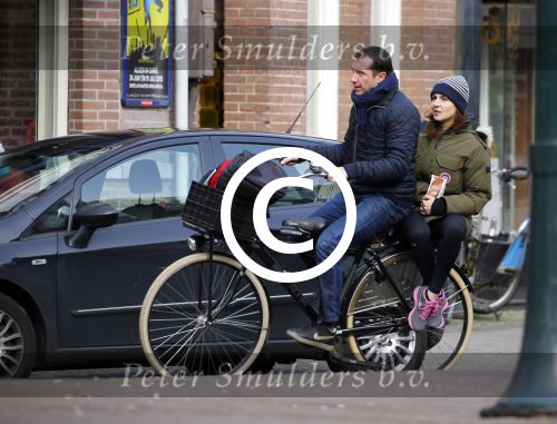 Amsterdam 7 april 2015
Kim v Kooten achter op de fiets bij haar man Jacob Derwig