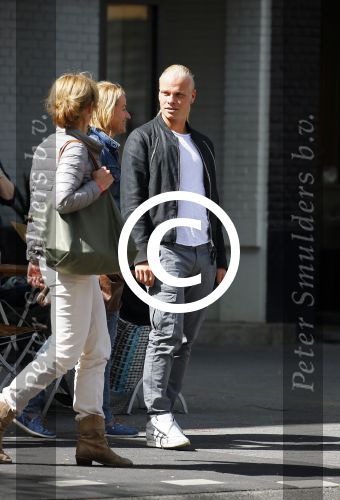 Amsterdam 30 april 2015  
Koen Verweij met (een) vriendin in zijn bmw cabrio en op straat
