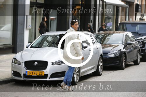 Amsterdam 8 april 2015
Kristina Bozilovic met haar jaguar op de pc hooftstraat