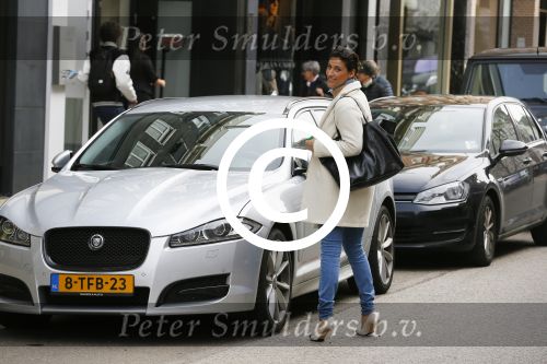 Amsterdam 8 april 2015
Kristina Bozilovic met haar jaguar op de pc hooftstraat