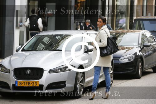 Amsterdam 8 april 2015
Kristina Bozilovic met haar jaguar op de pc hooftstraat