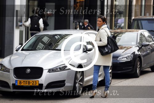 Amsterdam 8 april 2015
Kristina Bozilovic met haar jaguar op de pc hooftstraat