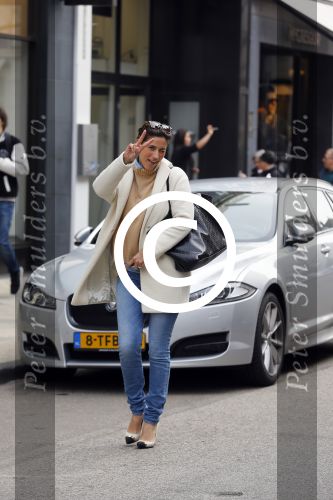 Amsterdam 8 april 2015
Kristina Bozilovic met haar jaguar op de pc hooftstraat