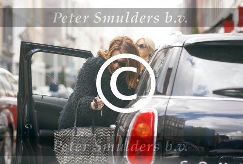 Amsterdam 28 april 2015
Wendy v Dijk en Leontine Borsato op de pc hooftstraat.