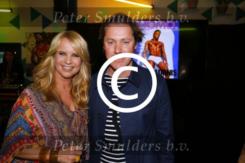 Amsterdam 20 april 2015
Linda de Mol presenteert de nieuwe l\'Homo met op de cover Rick Brandsteder. Linda met Jeroen Rietbergen