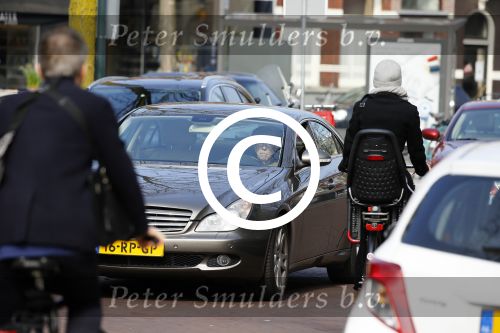 Amsterdam 7 april 2015
Louis v Dijk in de auto op de cornelis schuytstraat