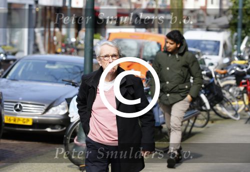 Amsterdam 7 april 2015
Louis v Dijk in de auto op de cornelis schuytstraat